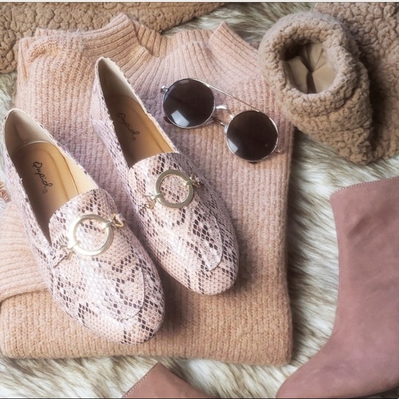 NWT Pink Snake Loafers // Qupid // Women’s Size 7 - Picture 3 of 5